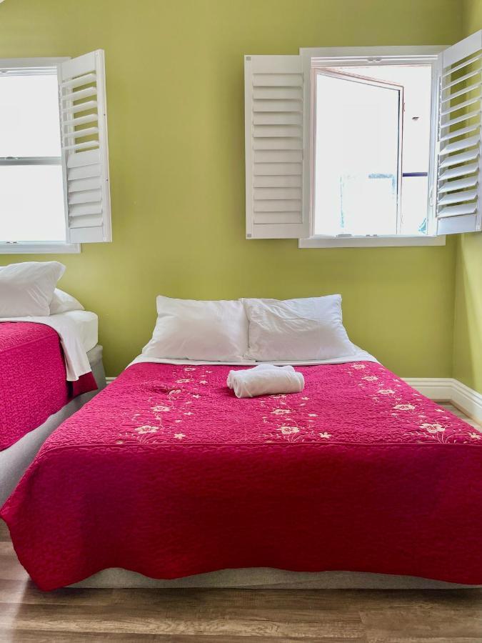 Private Large La Bedroom W Private Full Bathroom Or Half-bathroom - Tv - Ac - Wifi - Private Fridge Near Usc - Exposition Park - Usc Memorial Coliseum - Banc Of California Bmo Stadium - Downtown Angeles Dtla - Of Southern California Us Privatunterkunft Los Angeles