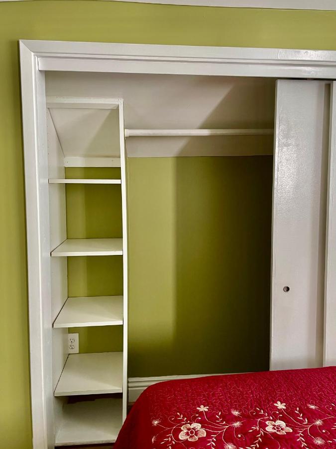 Private Large La Bedroom W Private Full Bathroom Or Half-bathroom - Tv - Ac - Wifi - Private Fridge Near Usc - Exposition Park - Usc Memorial Coliseum - Banc Of California Bmo Stadium - Downtown Angeles Dtla - Of Southern California Us Habitación en casa particular Los Ángeles