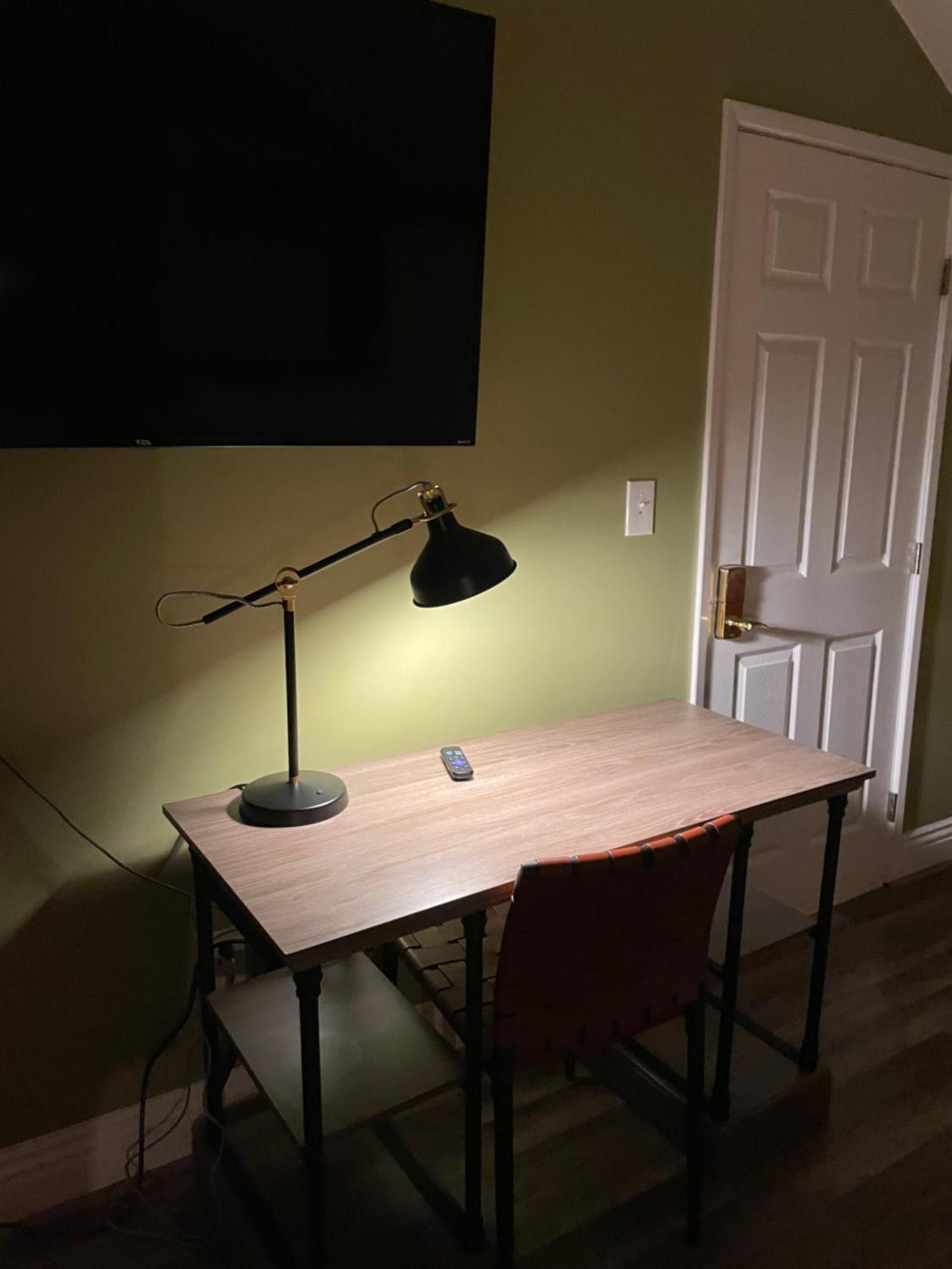 Private Large La Bedroom W Private Full Bathroom Or Half-bathroom - Tv - Ac - Wifi - Private Fridge Near Usc - Exposition Park - Usc Memorial Coliseum - Banc Of California Bmo Stadium - Downtown Angeles Dtla - Of Southern California Us Los Ángeles