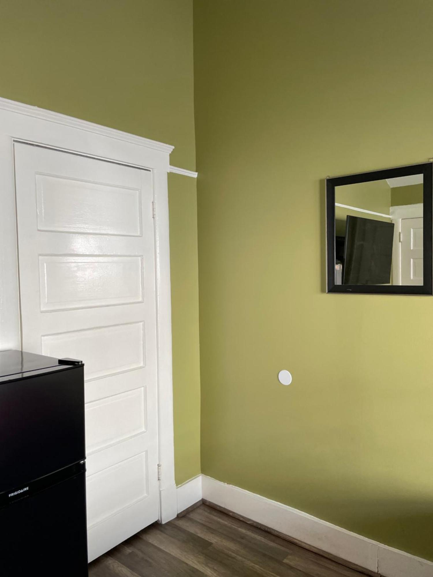 Private Large La Bedroom W Private Full Bathroom Or Half-bathroom - Tv - Ac - Wifi - Private Fridge Near Usc - Exposition Park - Usc Memorial Coliseum - Banc Of California Bmo Stadium - Downtown Angeles Dtla - Of Southern California Us Habitación en casa particular Los Ángeles