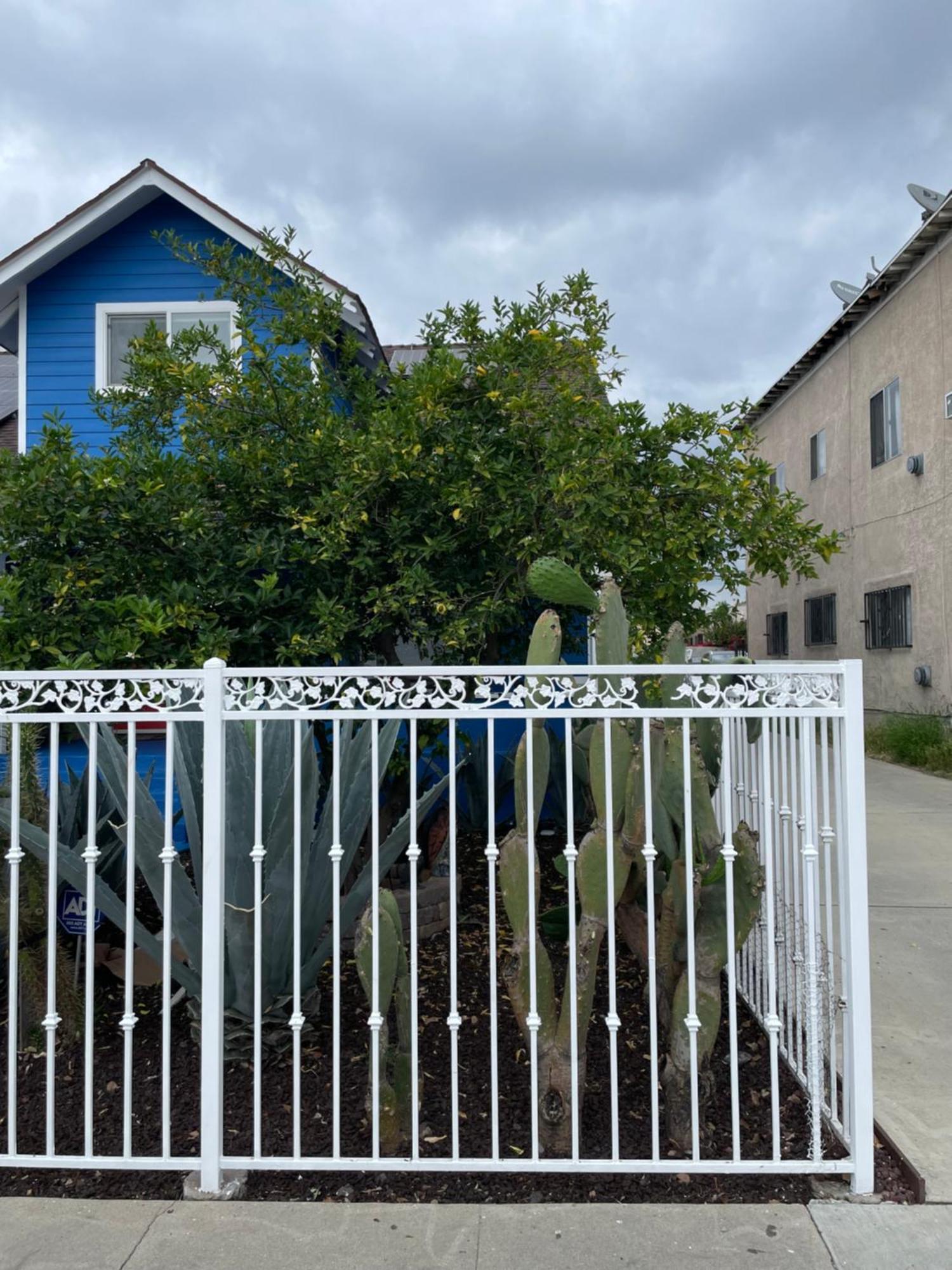 Private Large La Bedroom W Private Full Bathroom Or Half-bathroom - Tv - Ac - Wifi - Private Fridge Near Usc - Exposition Park - Usc Memorial Coliseum - Banc Of California Bmo Stadium - Downtown Angeles Dtla - Of Southern California Us Los Ángeles