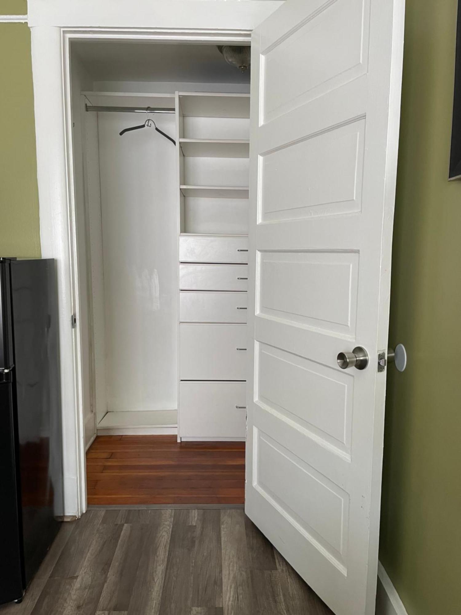 Private Large La Bedroom W Private Full Bathroom Or Half-bathroom - Tv - Ac - Wifi - Private Fridge Near Usc - Exposition Park - Usc Memorial Coliseum - Banc Of California Bmo Stadium - Downtown Angeles Dtla - Of Southern California Us Los Ángeles