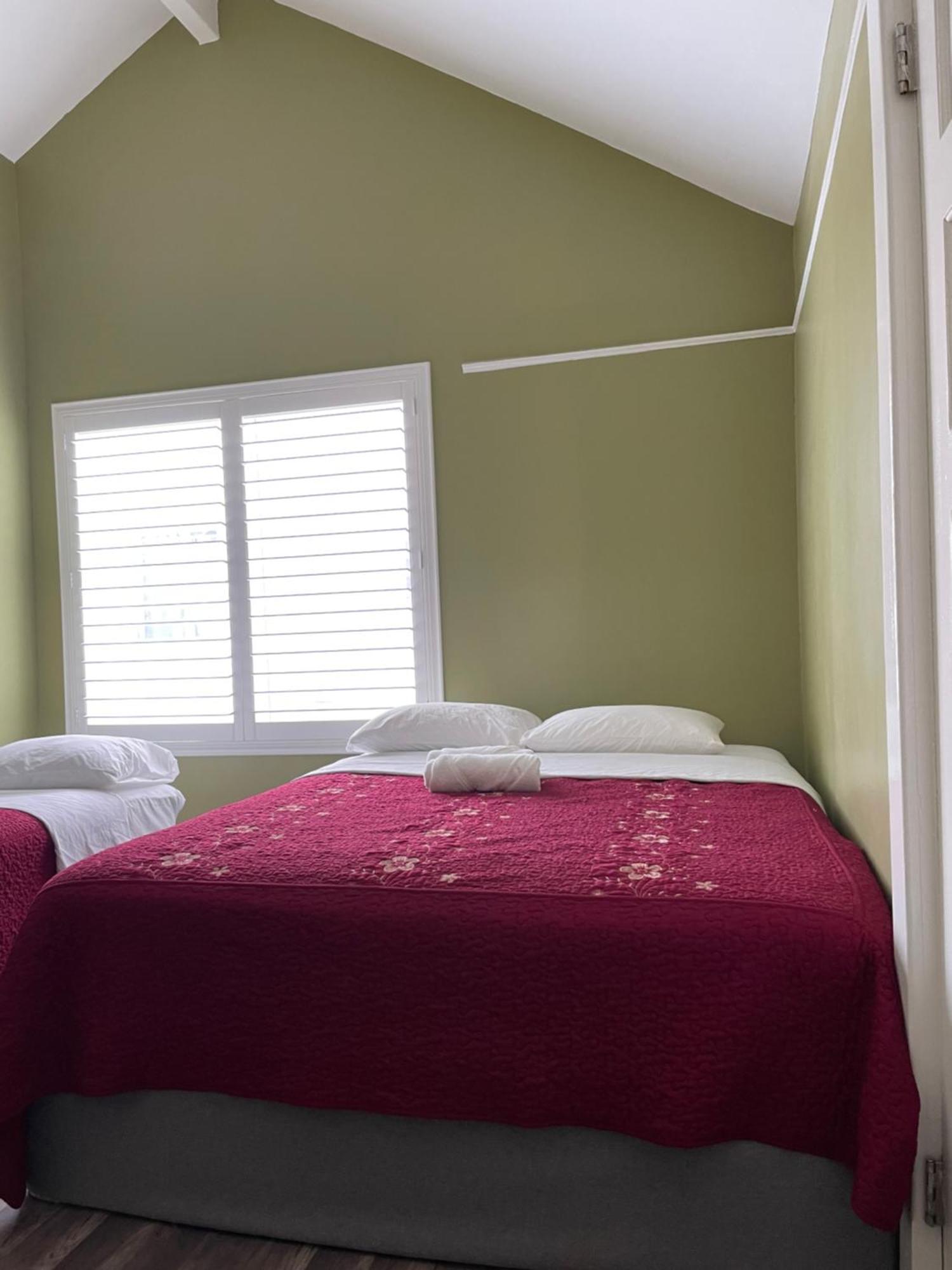 Private Large La Bedroom W Private Full Bathroom Or Half-bathroom - Tv - Ac - Wifi - Private Fridge Near Usc - Exposition Park - Usc Memorial Coliseum - Banc Of California Bmo Stadium - Downtown Angeles Dtla - Of Southern California Us Habitación en casa particular