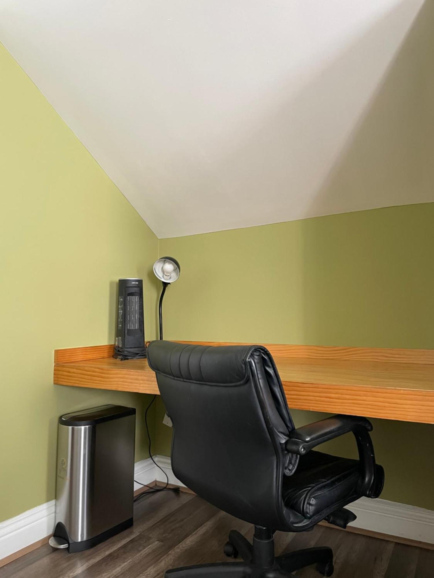 Habitación en casa particular Private Large La Bedroom W Private Full Bathroom Or Half-bathroom - Tv - Ac - Wifi - Private Fridge Near Usc - Exposition Park - Usc Memorial Coliseum - Banc Of California Bmo Stadium - Downtown Angeles Dtla - Of Southern California Us Los Ángeles