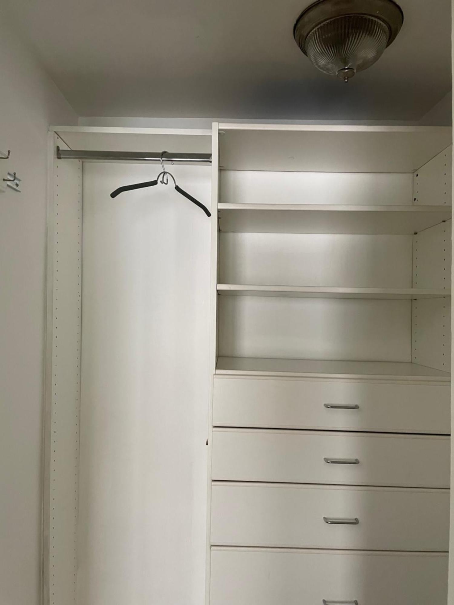 Habitación en casa particular Private Large La Bedroom W Private Full Bathroom Or Half-bathroom - Tv - Ac - Wifi - Private Fridge Near Usc - Exposition Park - Usc Memorial Coliseum - Banc Of California Bmo Stadium - Downtown Angeles Dtla - Of Southern California Us *